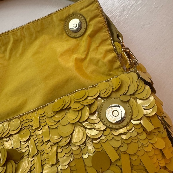 NWOB STAUD SEQUIN BAG 💛✨ - Picture 12 of 17
